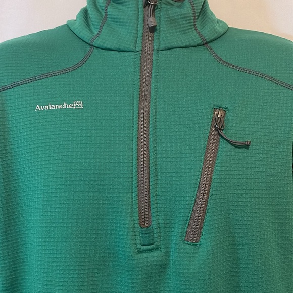 AVALANCHE Pullover. Size Small - Picture 5 of 11